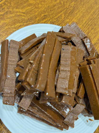 Sisi Pelebe (Peanut Candy)